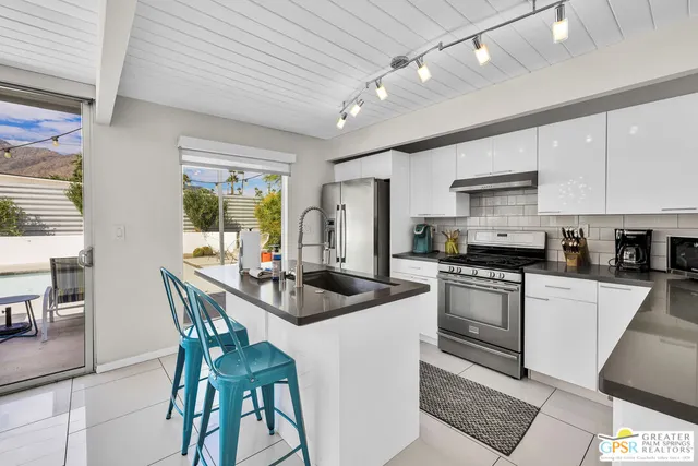 $1,149,900 | 2889 North Davis Way, Palm Springs, CA 92262