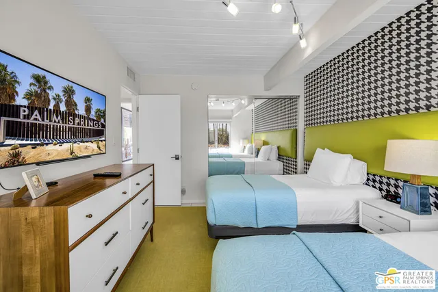 $1,149,900 | 2889 North Davis Way, Palm Springs, CA 92262