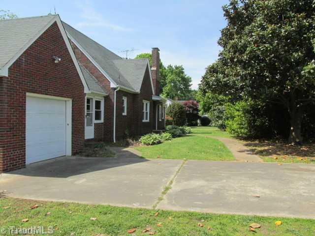 2660 Darrow Road Walkertown, NC 27051 - Photo 16 of 16 Exterior Front.
