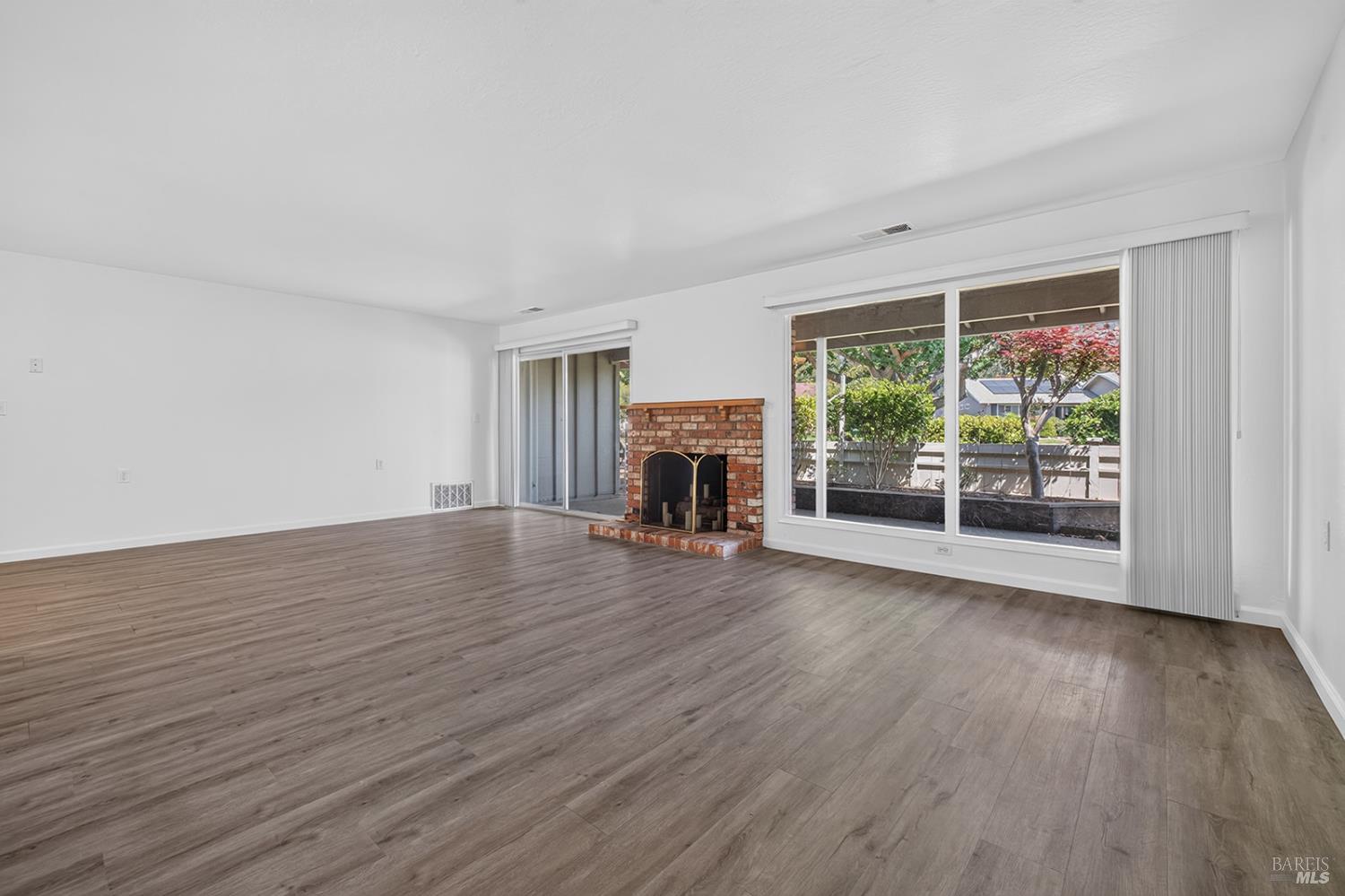2 Valley Green Street Santa Rosa, CA 95409 - Photo 3 of 37 Gallery Image 3