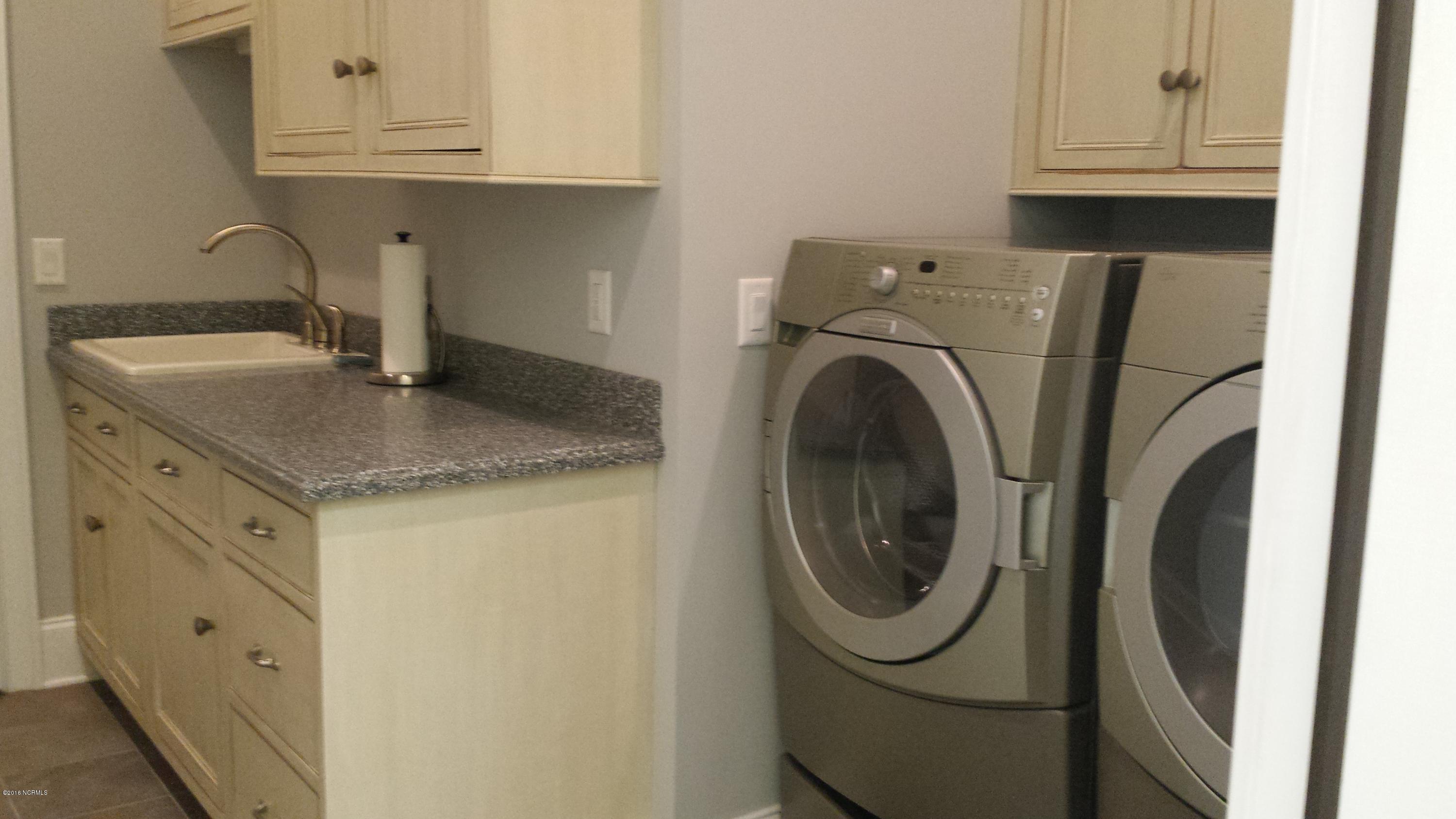 9200 Horseshoe Lake Road Southwest Calabash, NC 28467 - Photo 44 of 49 Laundry room