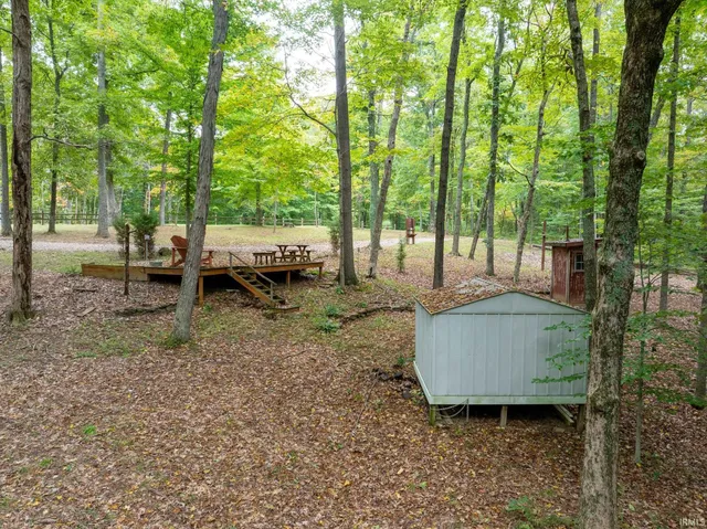 $329,900 | 9045 East Pine Road, Bloomfield, IN 47424