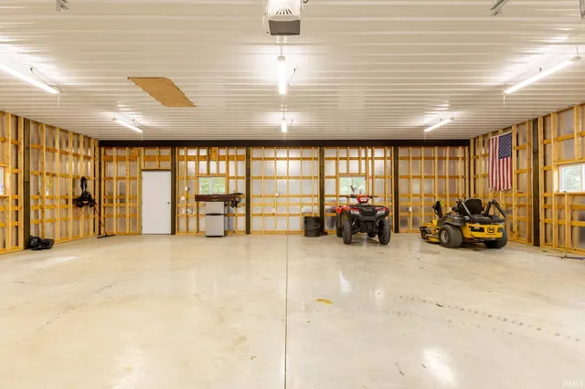 $329,900 | 9045 East Pine Road, Bloomfield, IN 47424