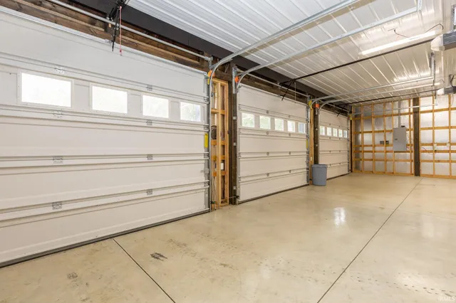 $329,900 | 9045 East Pine Road, Bloomfield, IN 47424