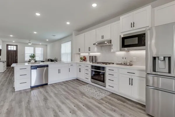 $359,900 | 10820 Eva Mae Blvd., Grand Prairie, TX 76065