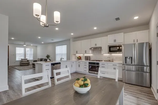 $359,900 | 10820 Eva Mae Blvd., Grand Prairie, TX 76065