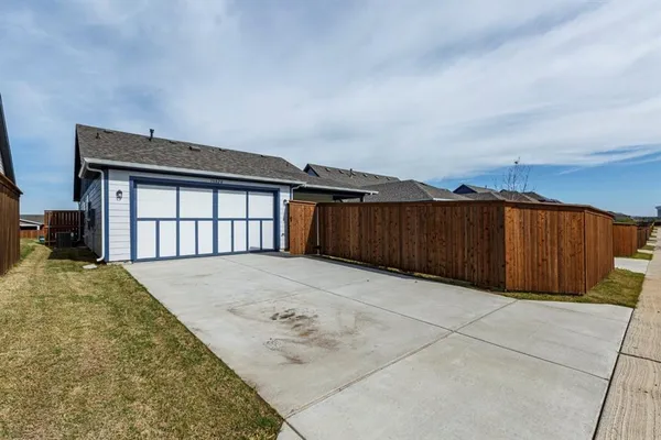 $359,900 | 10820 Eva Mae Blvd., Grand Prairie, TX 76065