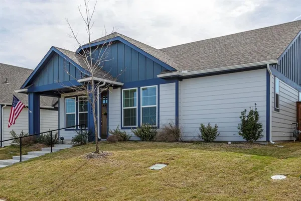 $359,900 | 10820 Eva Mae Blvd., Grand Prairie, TX 76065