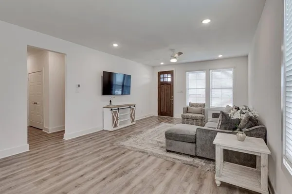 $359,900 | 10820 Eva Mae Blvd., Grand Prairie, TX 76065