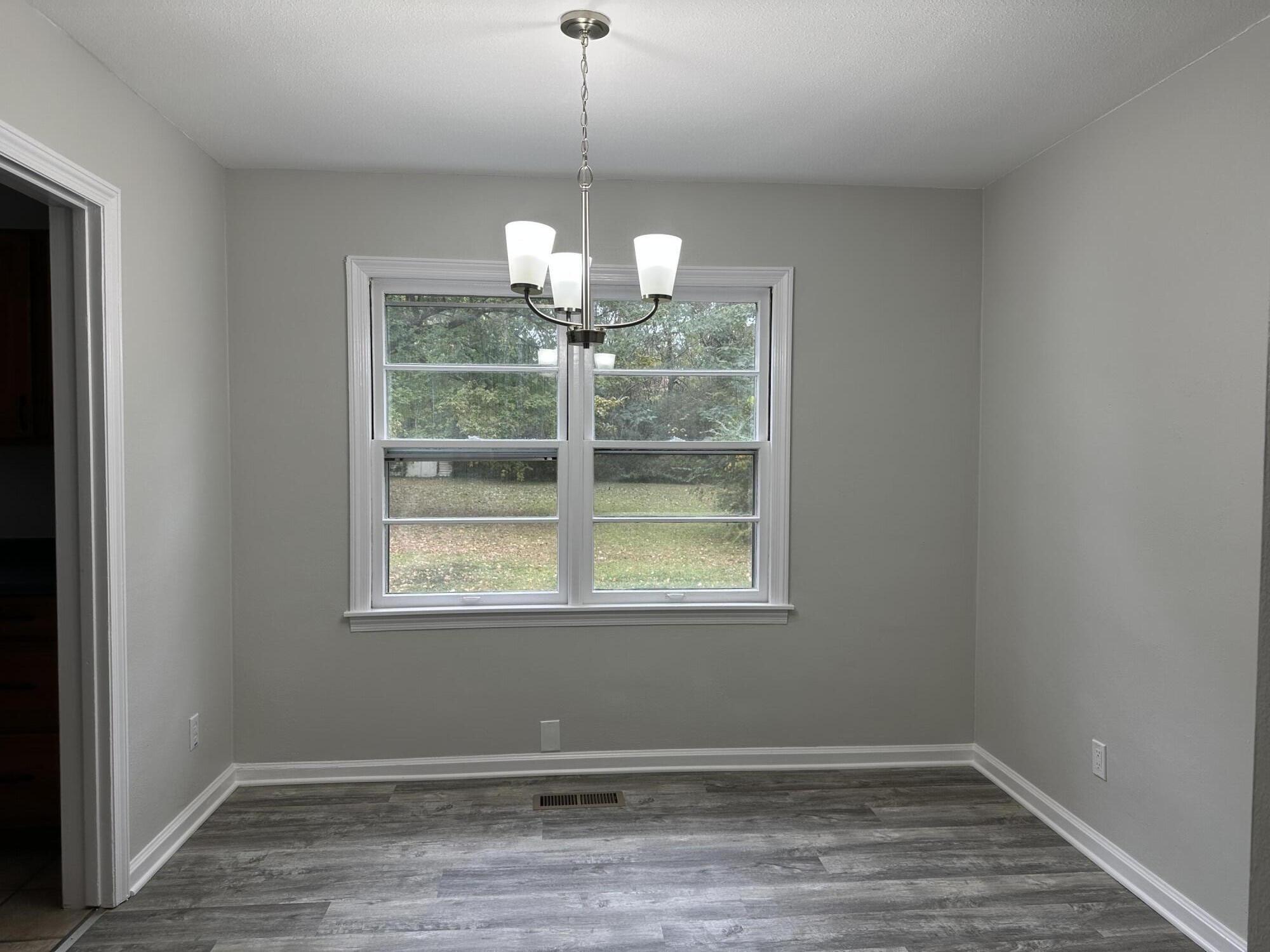 939 Julian Road Chattanooga, TN 37421 - Photo 5 of 22 Dining Room