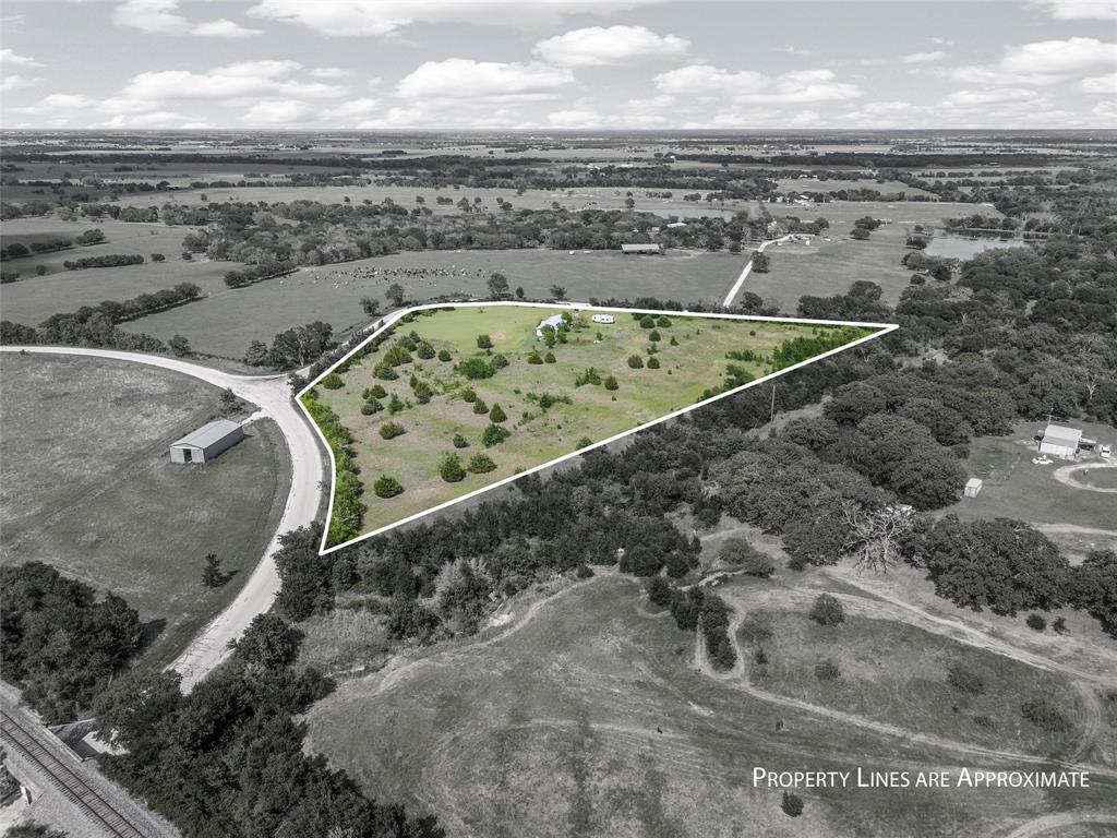 236 Bode Road Elm Mott, TX 76640 - Photo 32 of 33 view of a sky from a city