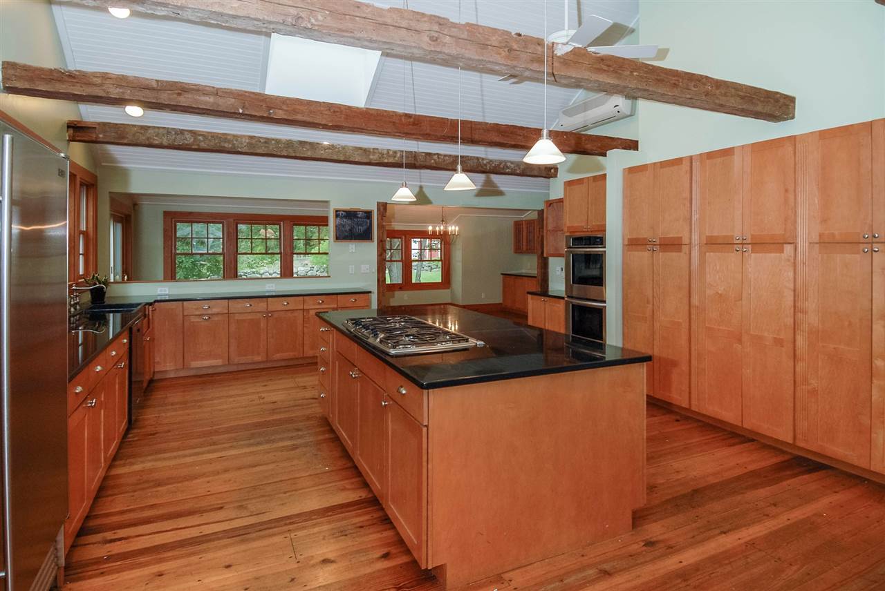 495 Brackett Road Rye, NH 03870 - Photo 3 of 32