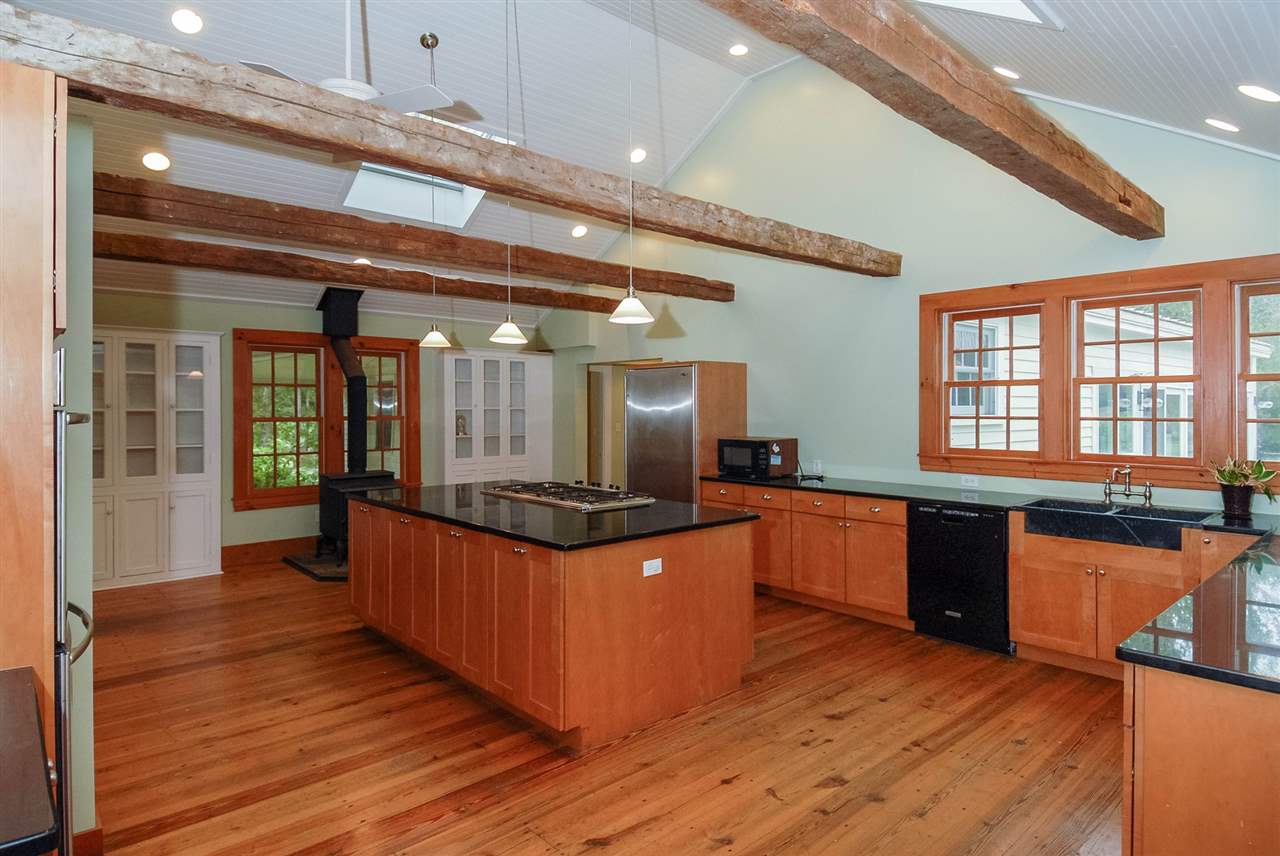 495 Brackett Road Rye, NH 03870 - Photo 5 of 32