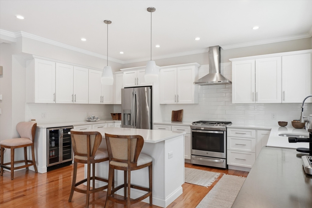 35 Woodland Road, Unit B Wakefield, MA 01880 - Photo 6 of 40 Gallery Image 6