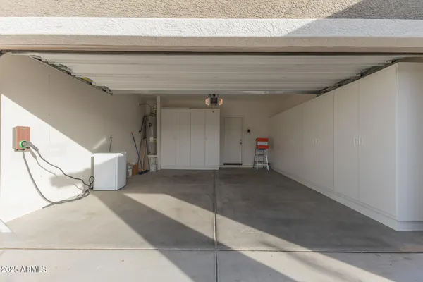 $2,750 | 8133 South 64th Lane, Laveen, AZ 85339