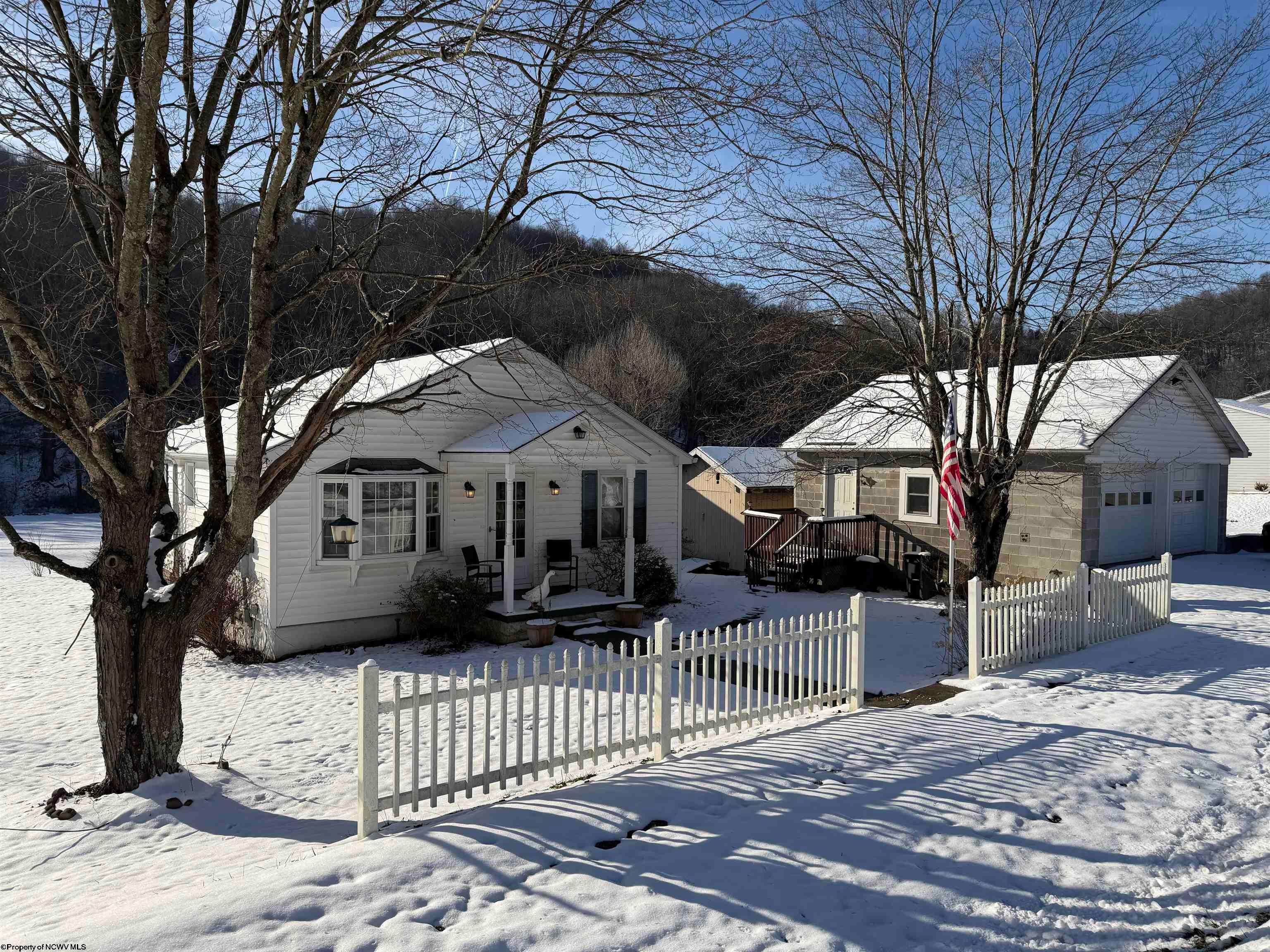 911 Crooked Run Road Clarksburg, WV 26301 - Photo 2 of 28 Gallery Image 2
