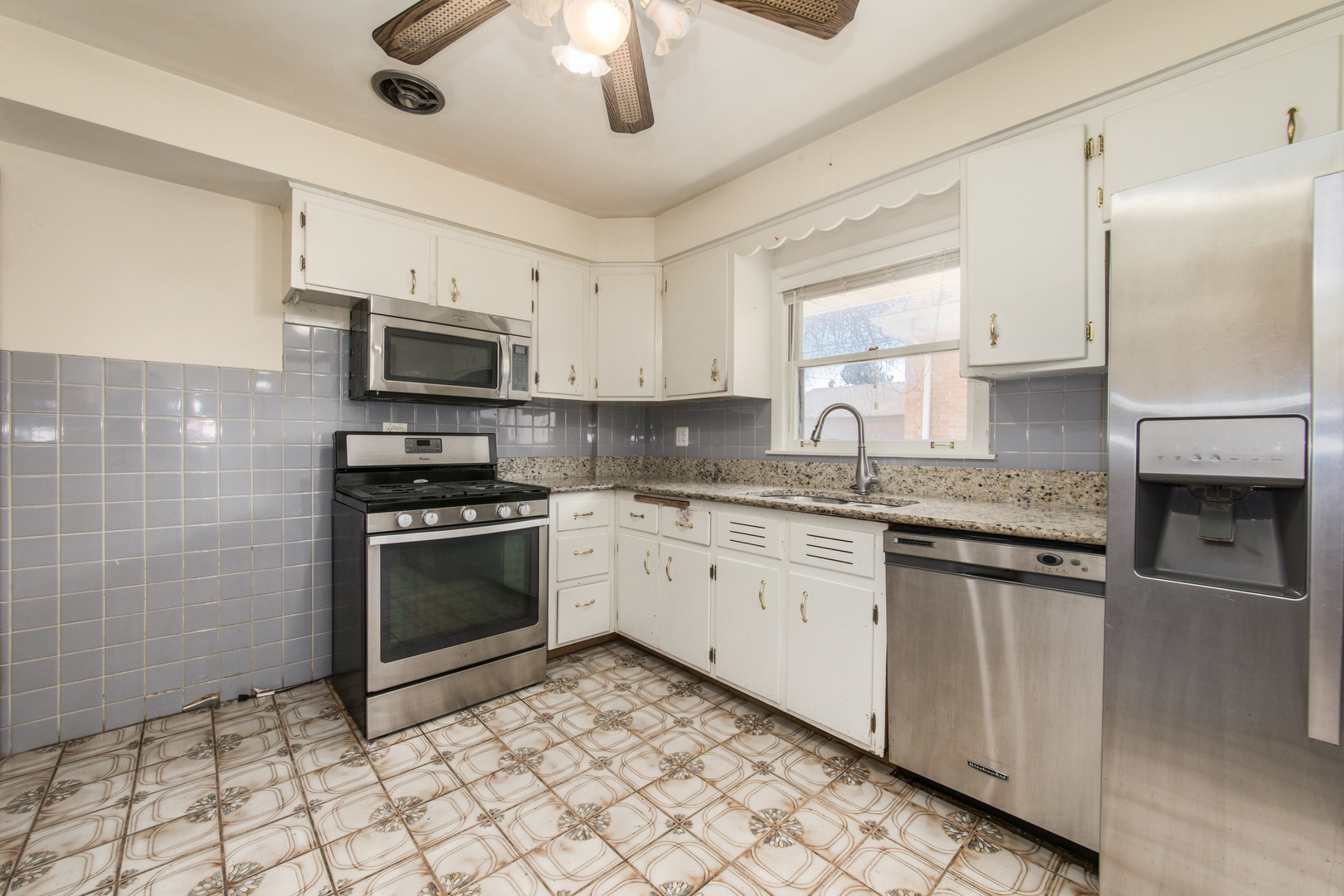 1921 Elm Street Park Ridge, IL 60068 - Photo 4 of 15 Gallery Image 4