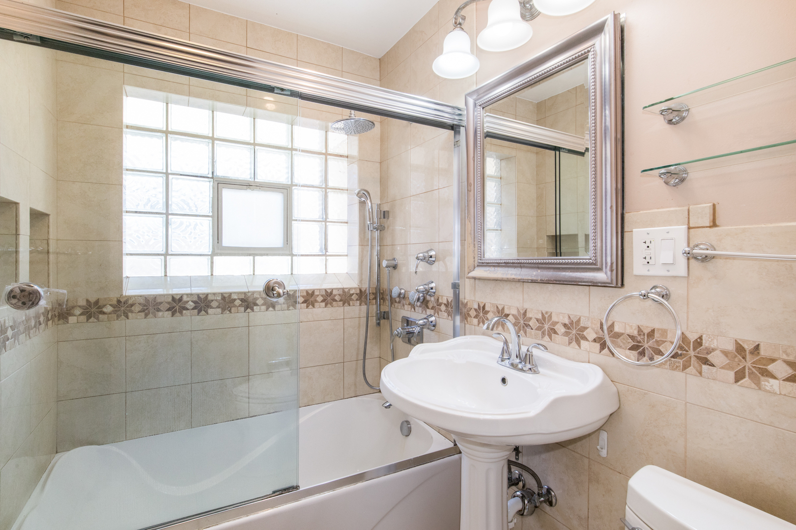 1921 Elm Street Park Ridge, IL 60068 - Photo 7 of 15 Gallery Image 7