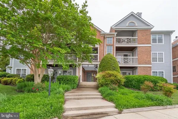 $2,200 | 7504 Ashby Lane, Unit B, Alexandria, VA 22315