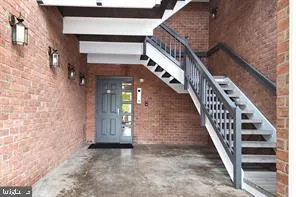 $2,200 | 7504 Ashby Lane, Unit B, Alexandria, VA 22315