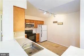 $2,200 | 7504 Ashby Lane, Unit B, Alexandria, VA 22315