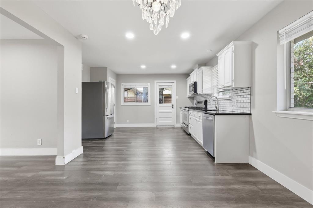 6611 Highgate Lane Dallas, TX 75214 - Photo 14 of 39