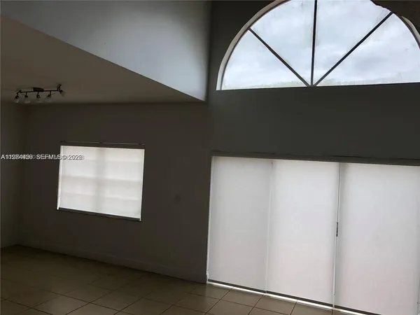 $3,000 | 14255 Southwest 57th Lane, Unit 86, Miami, FL 33183