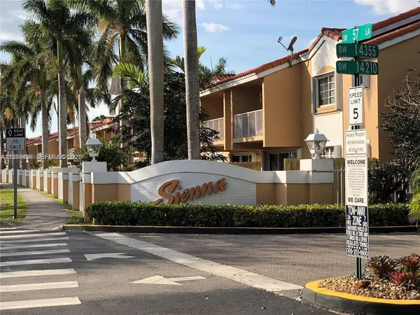 $3,000 | 14255 Southwest 57th Lane, Unit 86, Miami, FL 33183