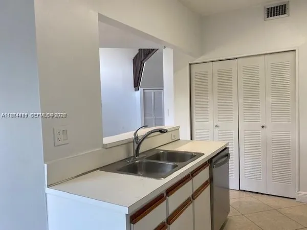 $3,000 | 14255 Southwest 57th Lane, Unit 86, Miami, FL 33183
