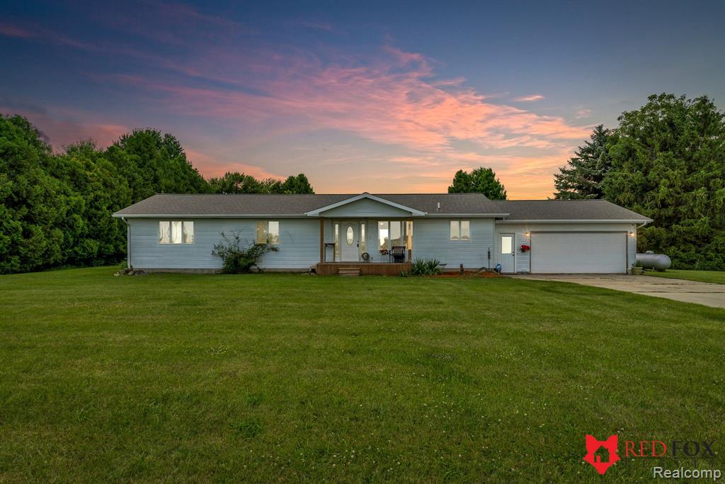 45 North Graf Road Caro, MI 48723 - Photo 2 of 36