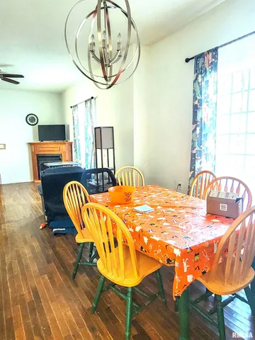 $55,000 | 334 East 4th Street, Flora, IL 62839