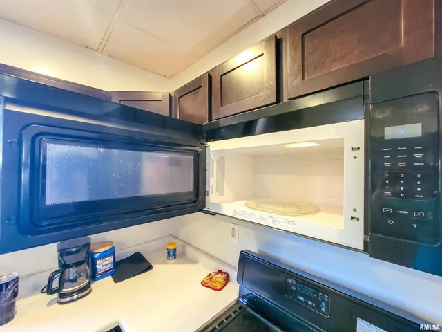 $55,000 | 334 East 4th Street, Flora, IL 62839