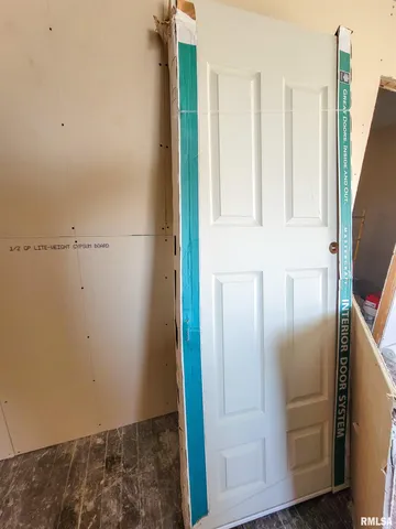 $55,000 | 334 East 4th Street, Flora, IL 62839