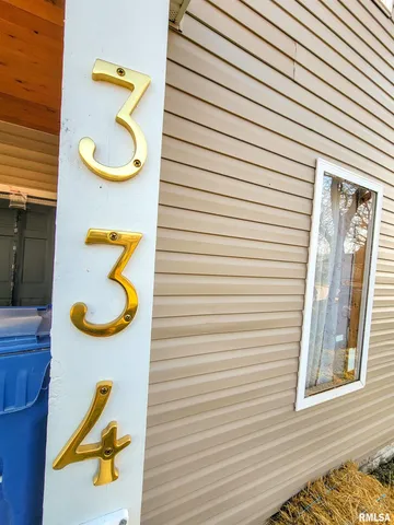 $55,000 | 334 East 4th Street, Flora, IL 62839