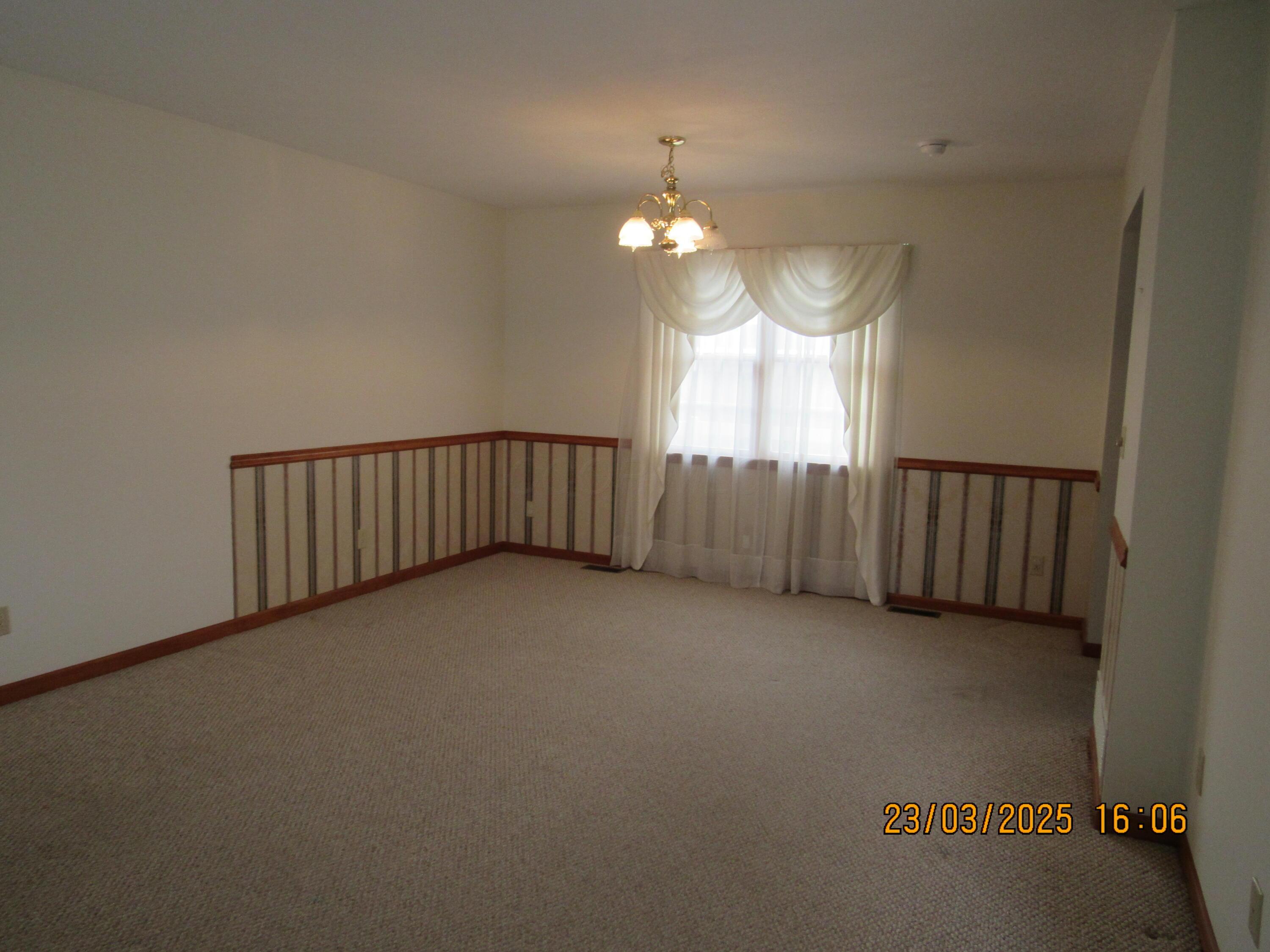 411 Chatham Road Circleville, OH 43113 - Photo 7 of 19 IMG_1248