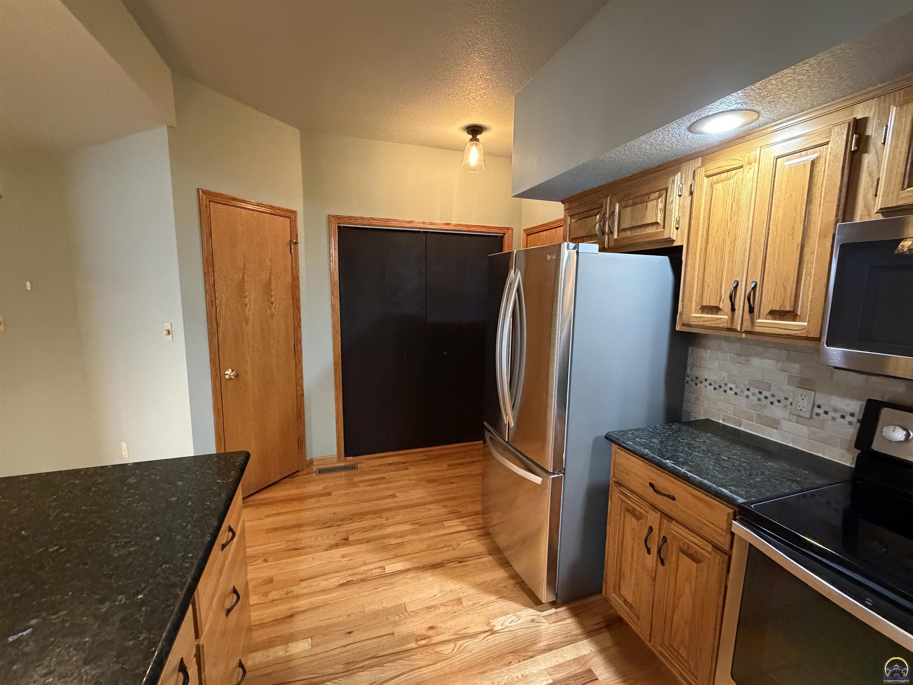 3101 Southwest Wanamaker Drive, Unit 62 Topeka, KS 66614 - Photo 19 of 56