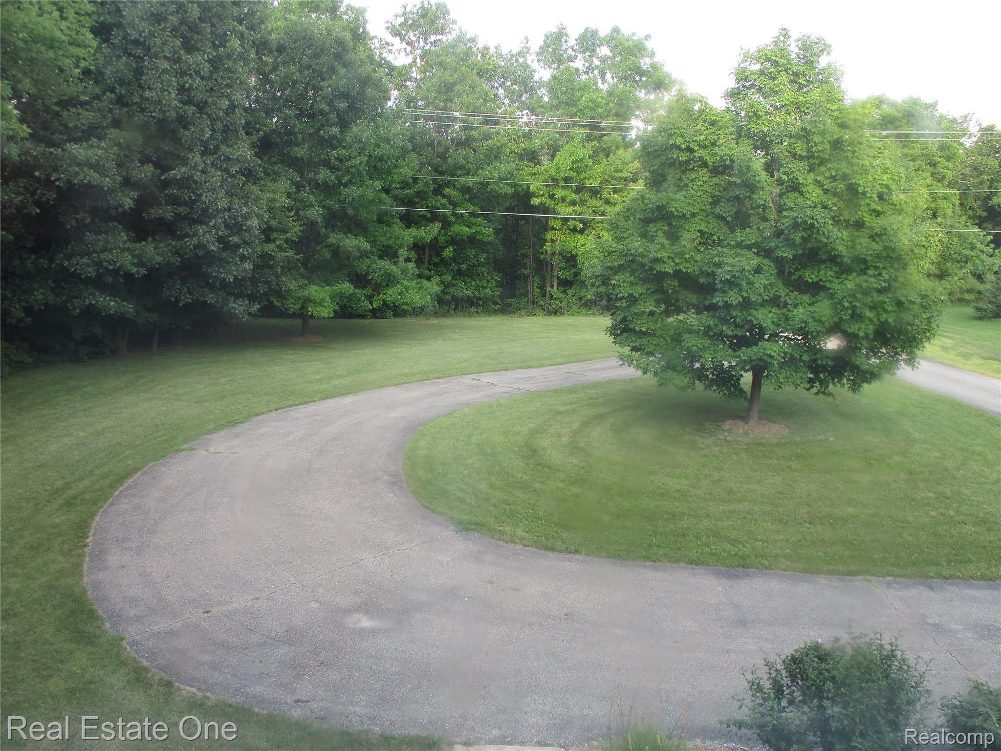 14192 North Hogan Road Linden, MI 48451 - Photo 2 of 45 IMG_2659.JPG