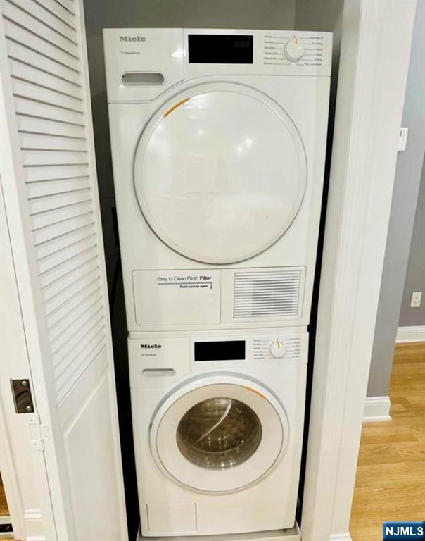 61 Hille Place, Unit 2 Ridgefield Park, NJ 07660 - Photo 11 of 19 a utility room with dryer and washer