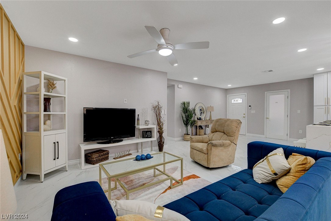 4540 East Flamingo Road Las Vegas, NV 89121 - Photo 5 of 27 Gallery Image 5