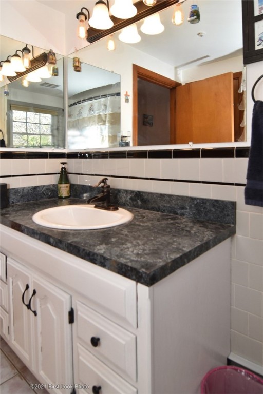 27 Susan Circle Johnston, RI 02919 - Photo 25 of 32 Bath Room