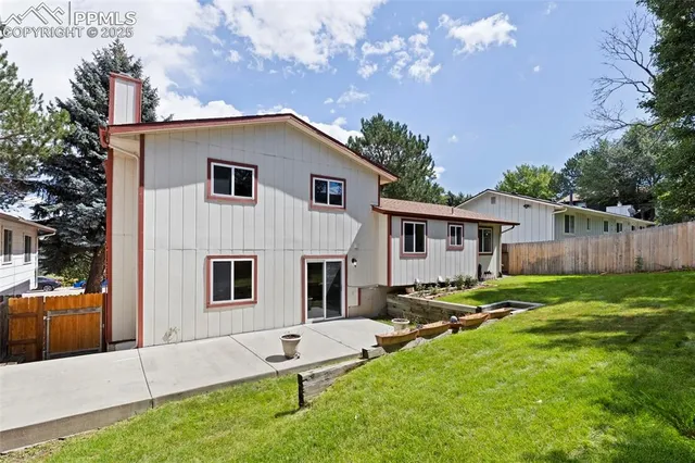 $435,000 | 2113 Roundtop Court, Colorado Springs, CO 80918