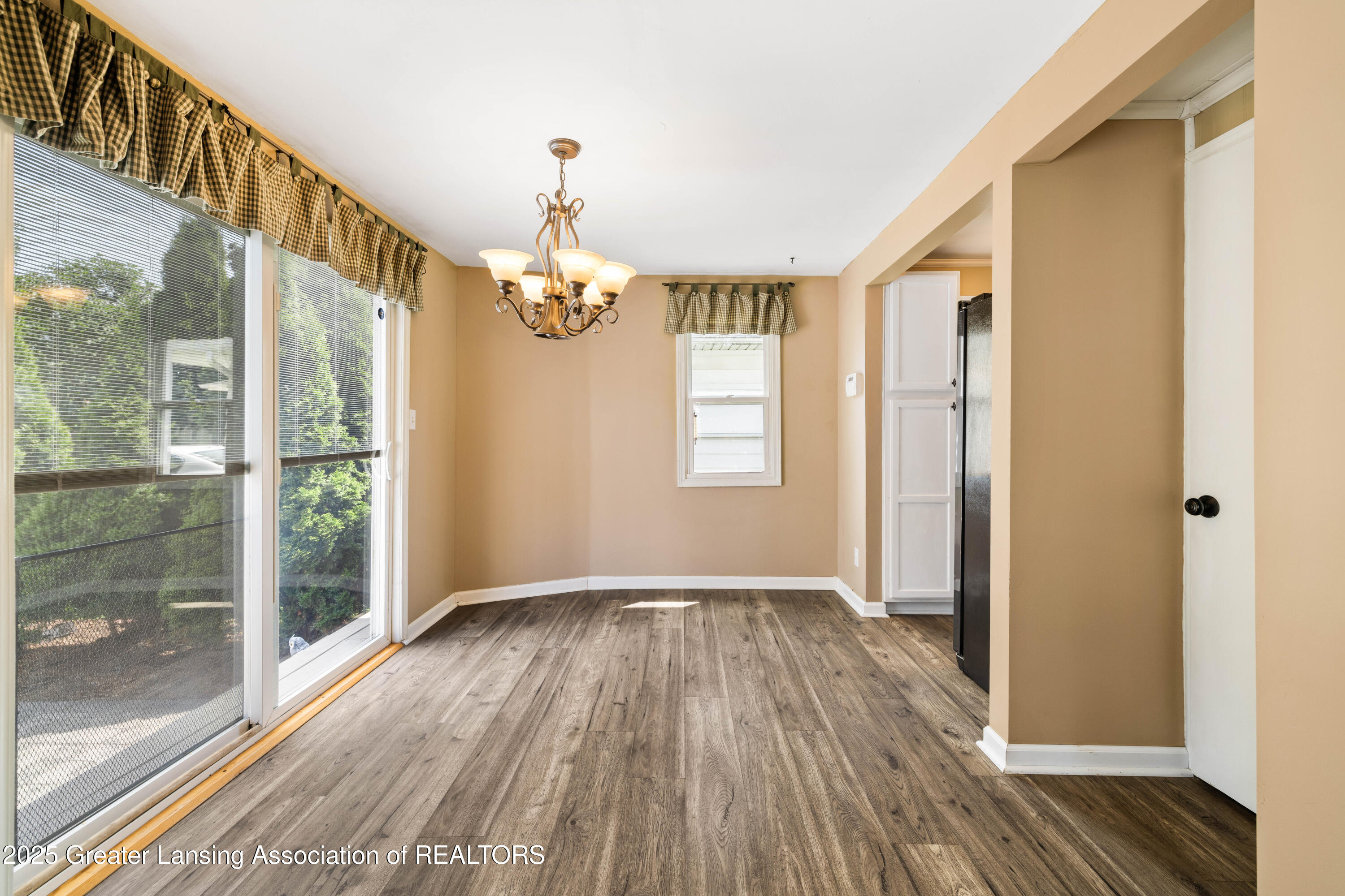 605 Clement Road Lansing, MI 48917 - Photo 19 of 51 AKP-40 (1)