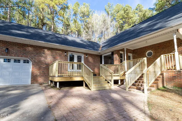 $590,000 | 892 Franklin Lane, Henderson, NC 27537