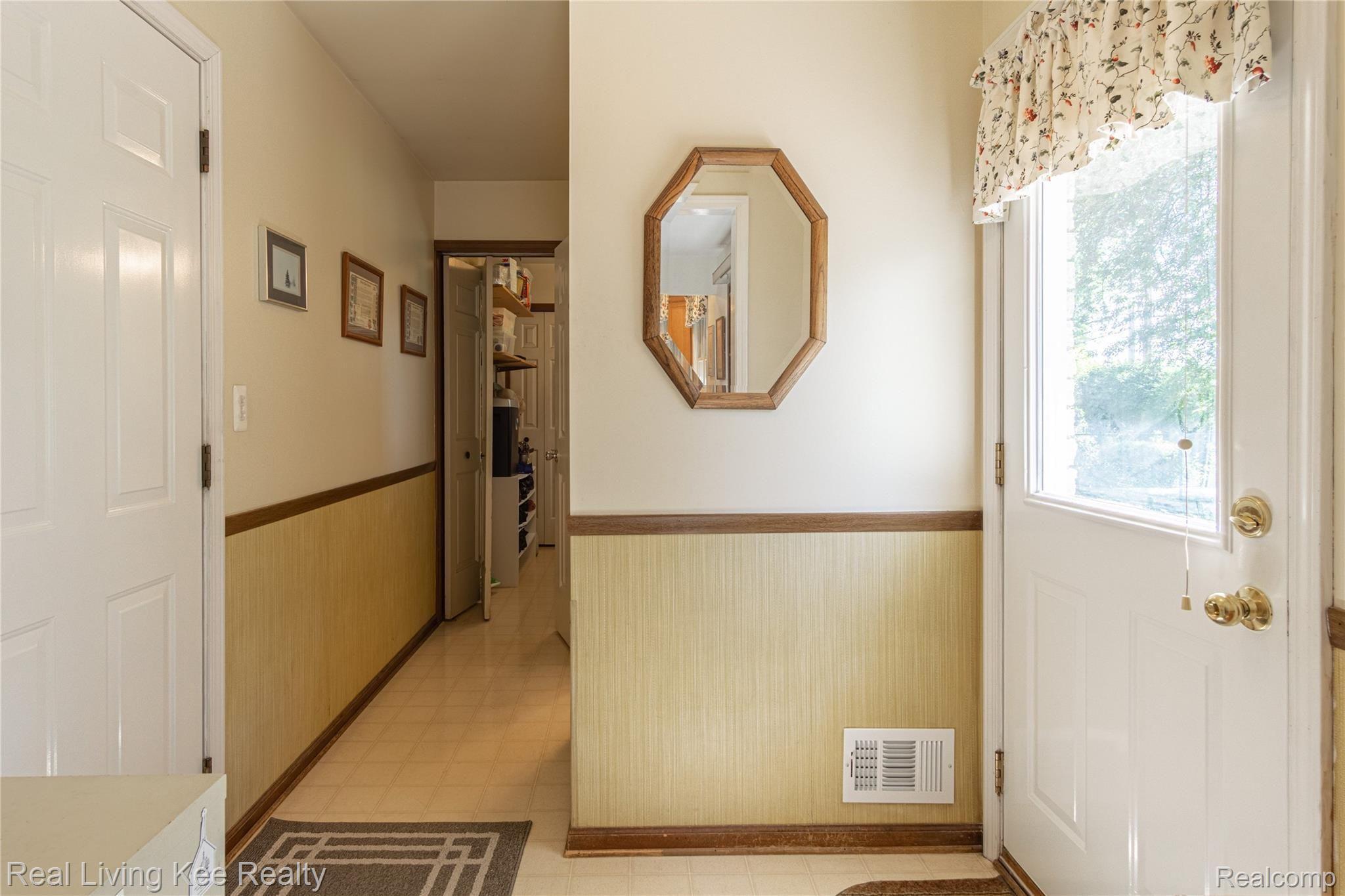 2155 Wayward Drive Rochester, MI 48309 - Photo 17 of 38 Mud room off garage and door to backyard.