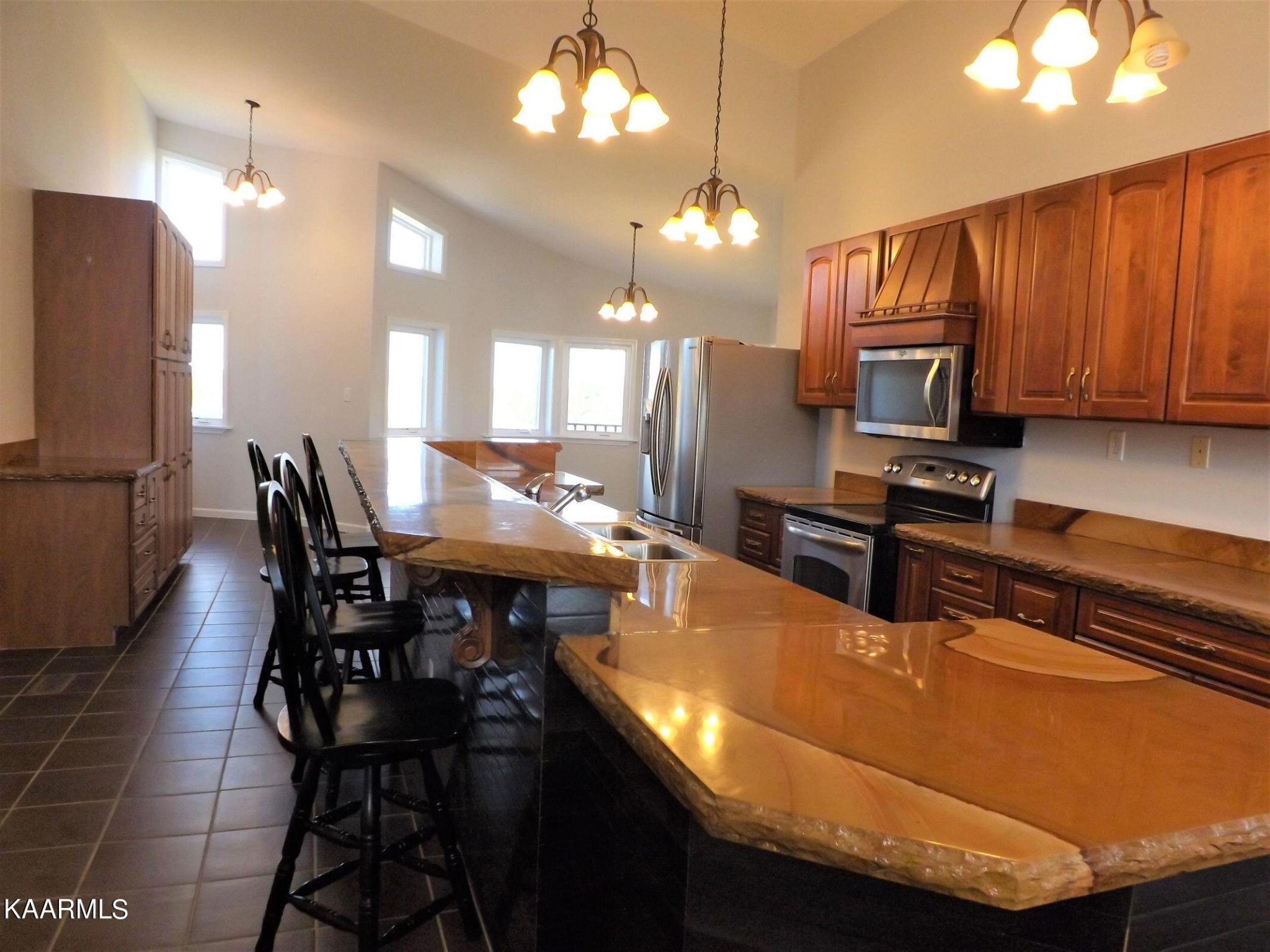 7002 Plateau Road Crossville, TN 38571 - Photo 3 of 36 Gallery Image 3