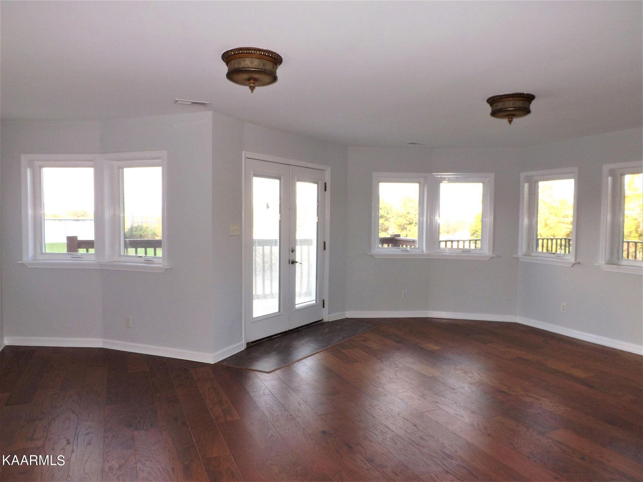 7002 Plateau Road Crossville, TN 38571 - Photo 4 of 36 Gallery Image 4