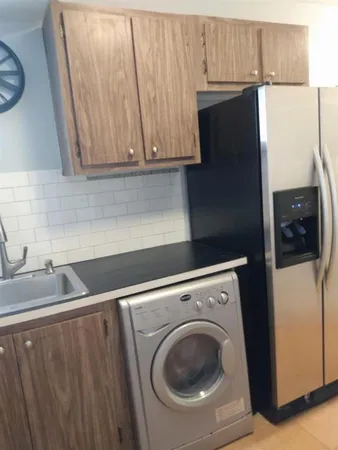 $2,650 | 8001 Crespi Boulevard, Unit 5C, Miami Beach, FL 33141