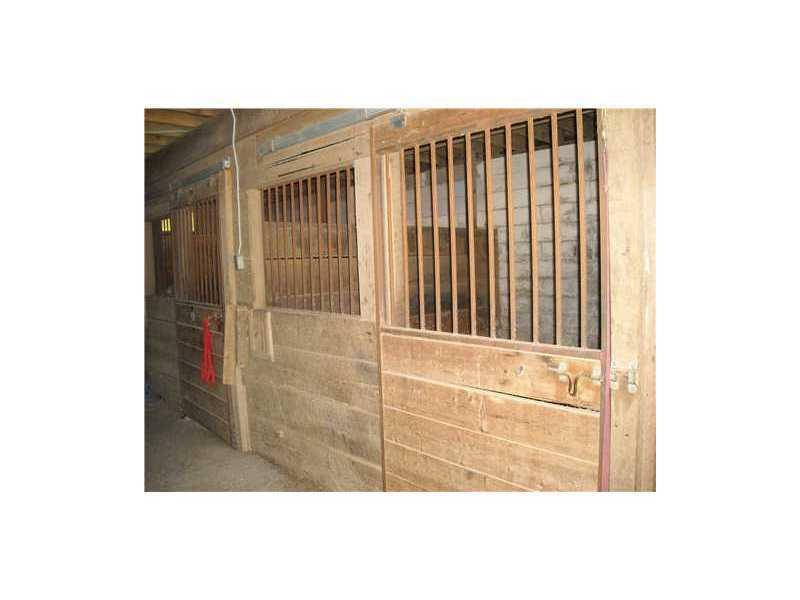 2312 Dellenbaugh Road Tarentum, PA 15084 - Photo 21 of 23 Stable/Barn.