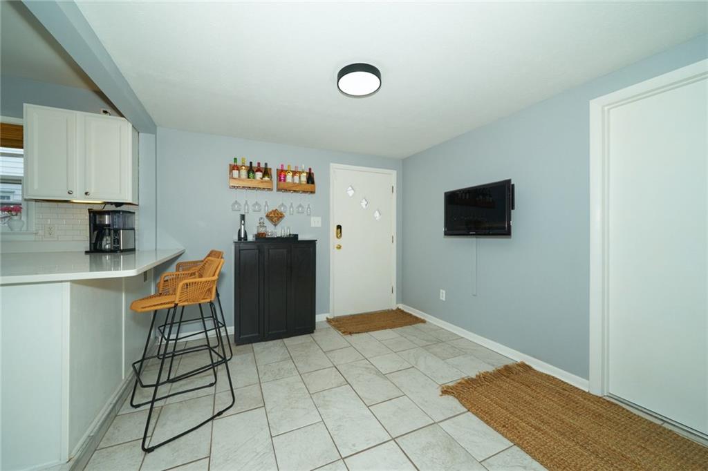 6269 Douglas Road Indianapolis, IN 46220 - Photo 11 of 32 Gallery Image 11