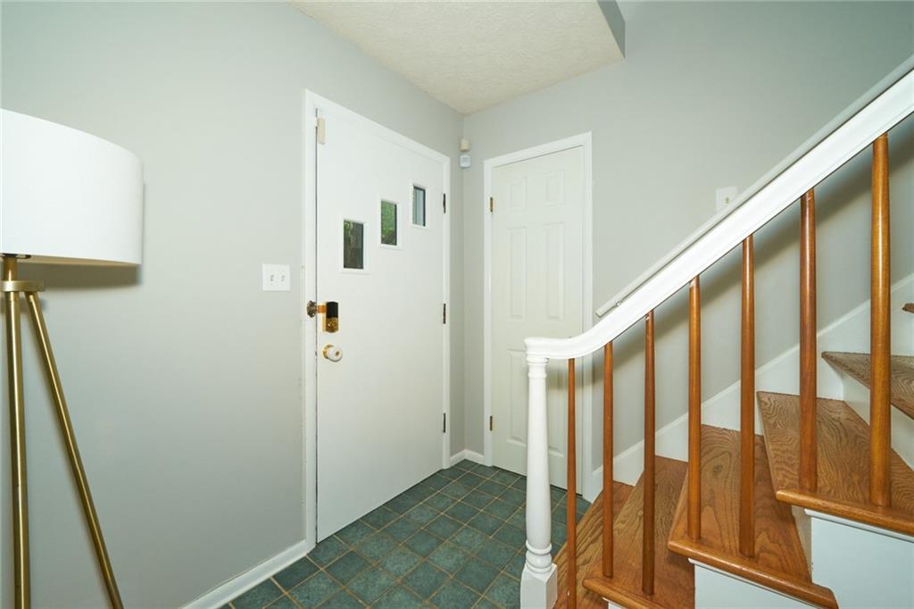 6269 Douglas Road Indianapolis, IN 46220 - Photo 3 of 32 Gallery Image 3